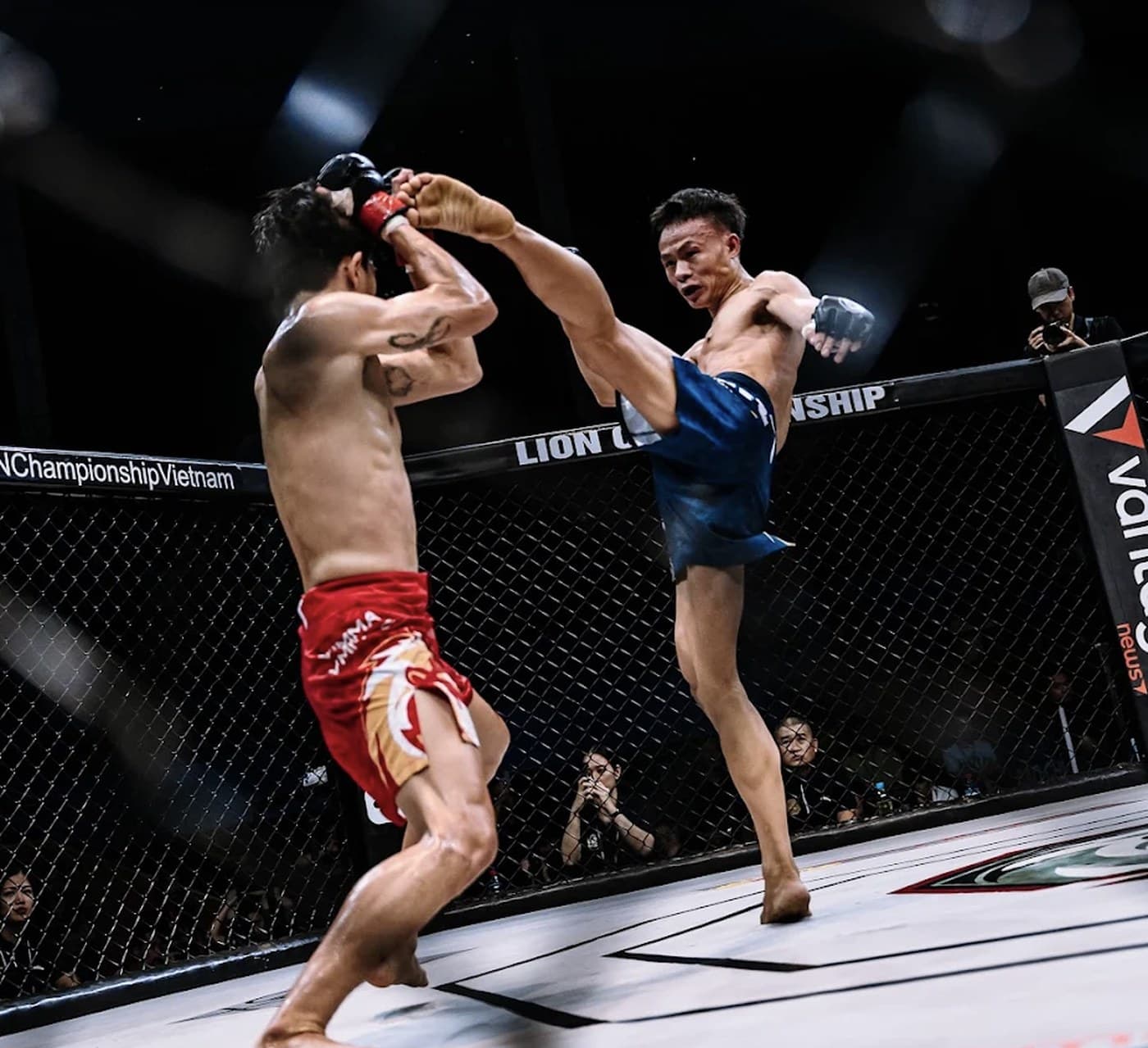 MMA Gym Đà Nẵng, competing at Lion Championship