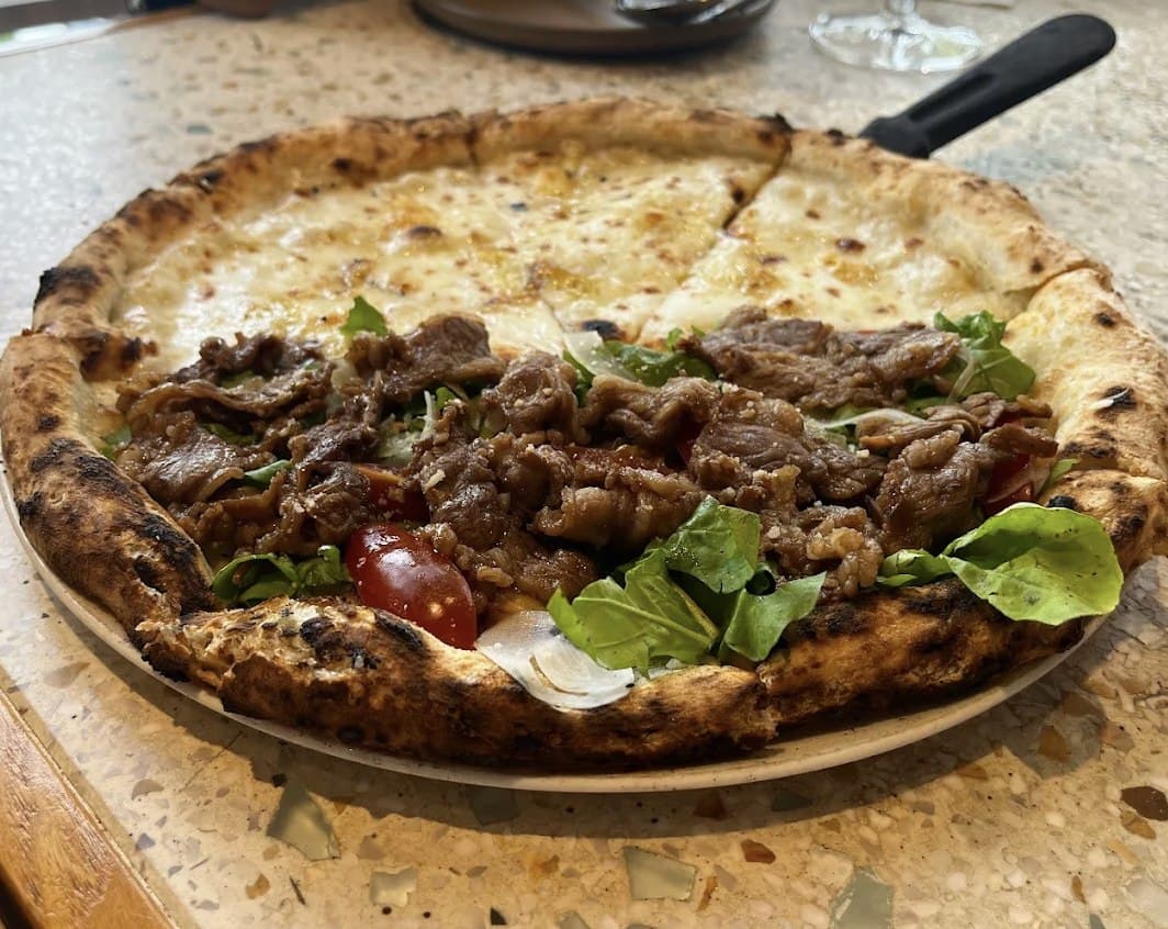 Pizza 4P's wood-fired pizza