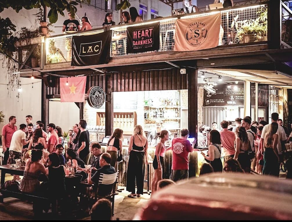 The open front of Section 30, a craft beer pub on An Thuong 30 in Da Nang, busy at night